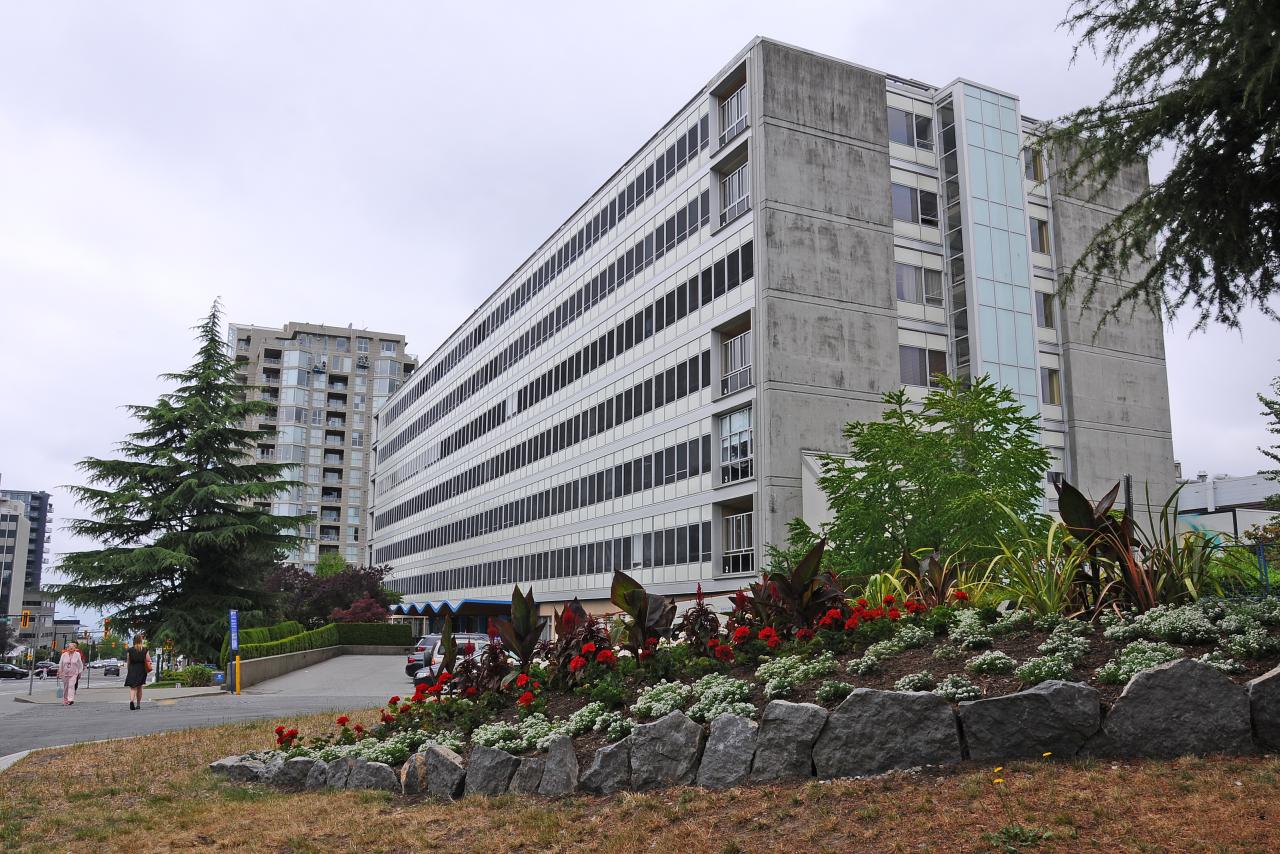 Exterior of Lions Gate Hospital