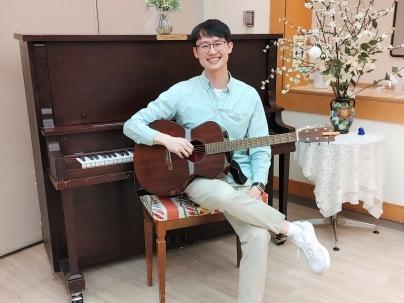 Cameron Yip, Music Therapist