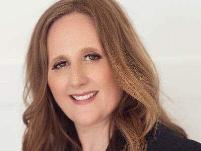 Portrait of Dr Jennifer Beaveridge