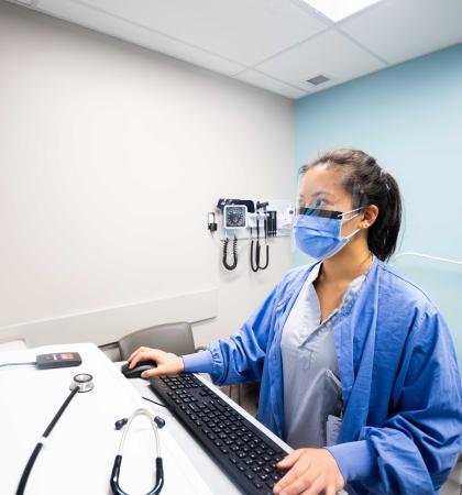 nurse on workstation 